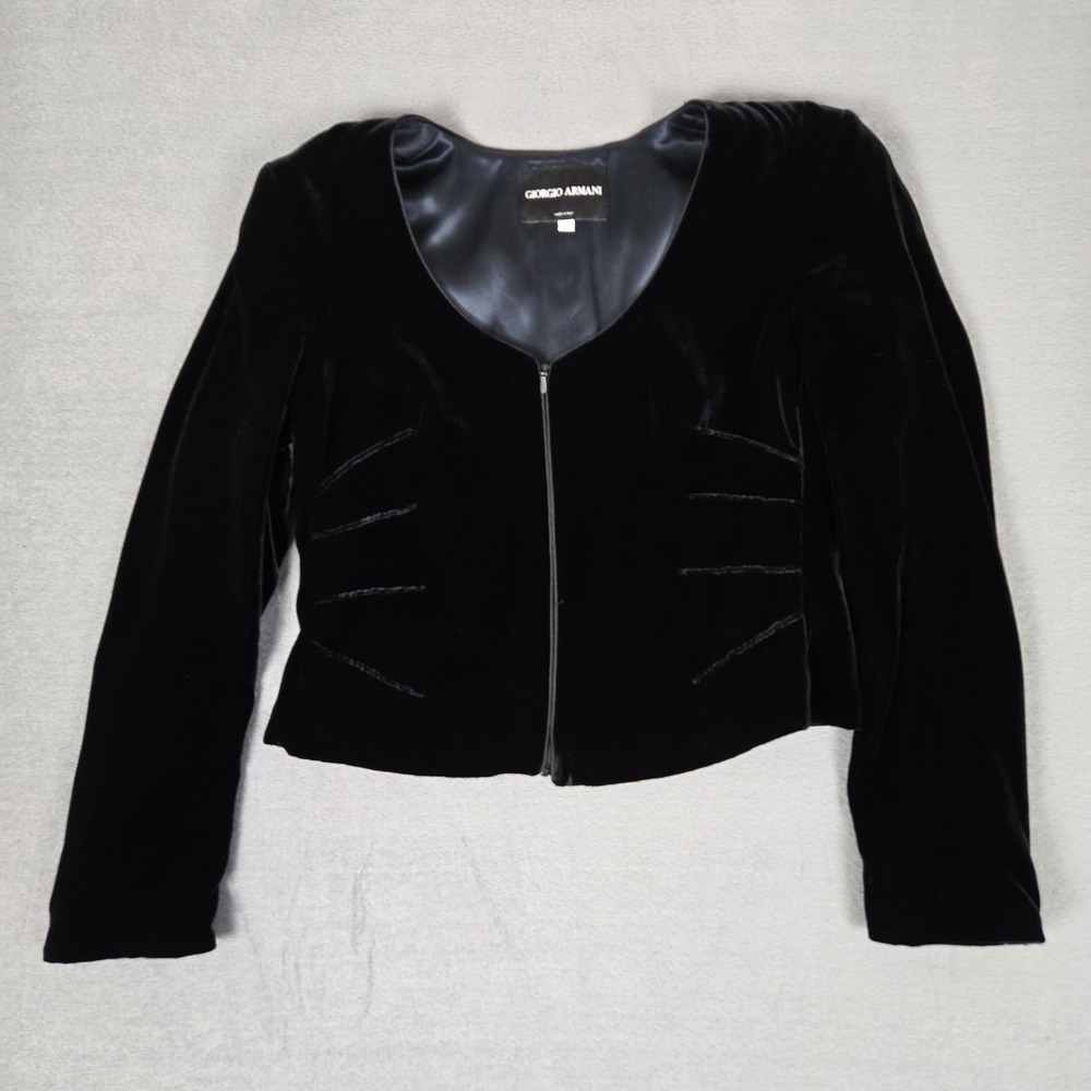 Giorgio Armani Crop Jacket Womens‎ 46 Vintage 90s Black Velvet Blazer Italy